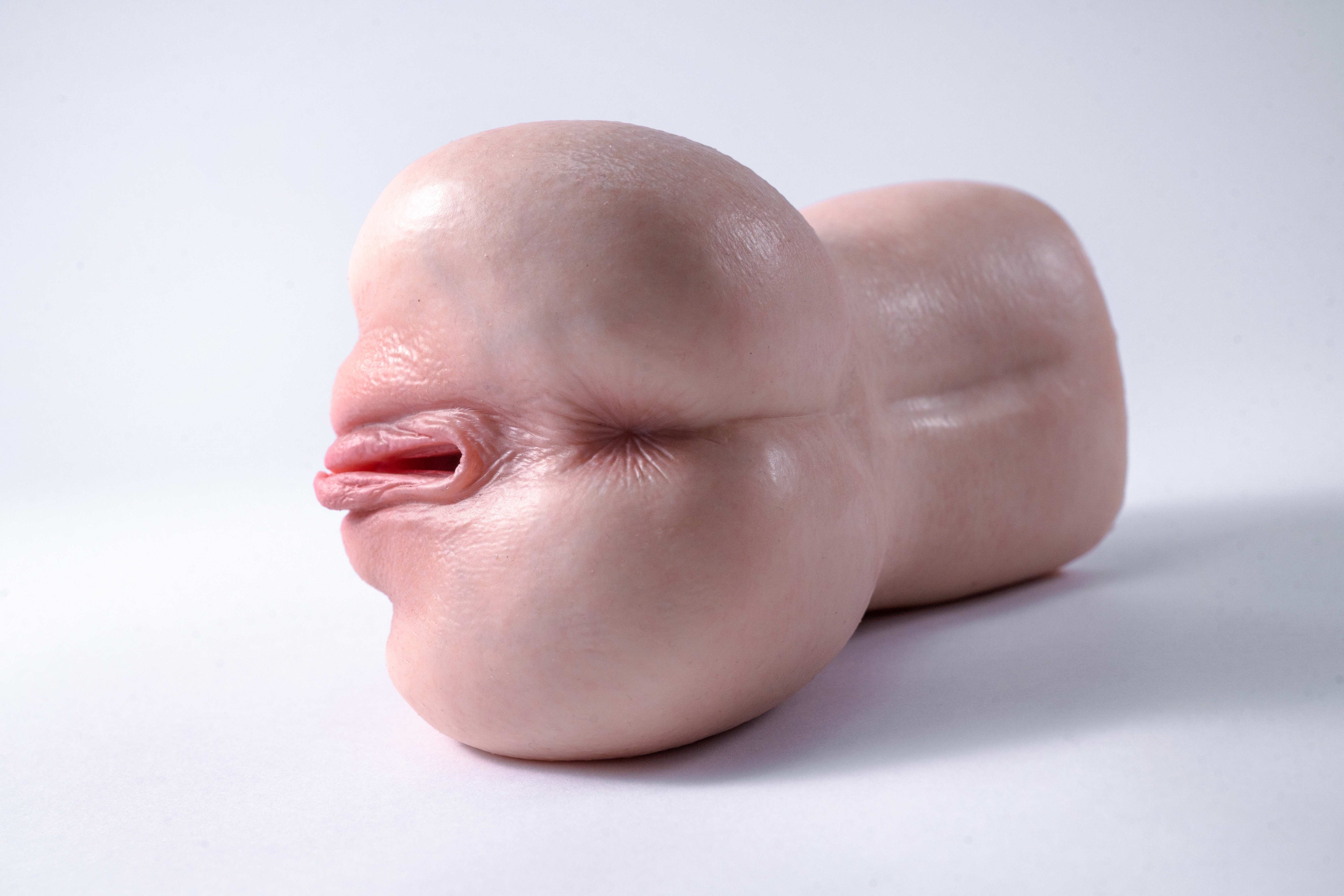 Free Shipping | 1 kg / 2.2 lb Medical‑Grade Silicone Handheld Male Masturbator — Ultra‑Soft Realistic Skin Texture, Travel & Home Friendly