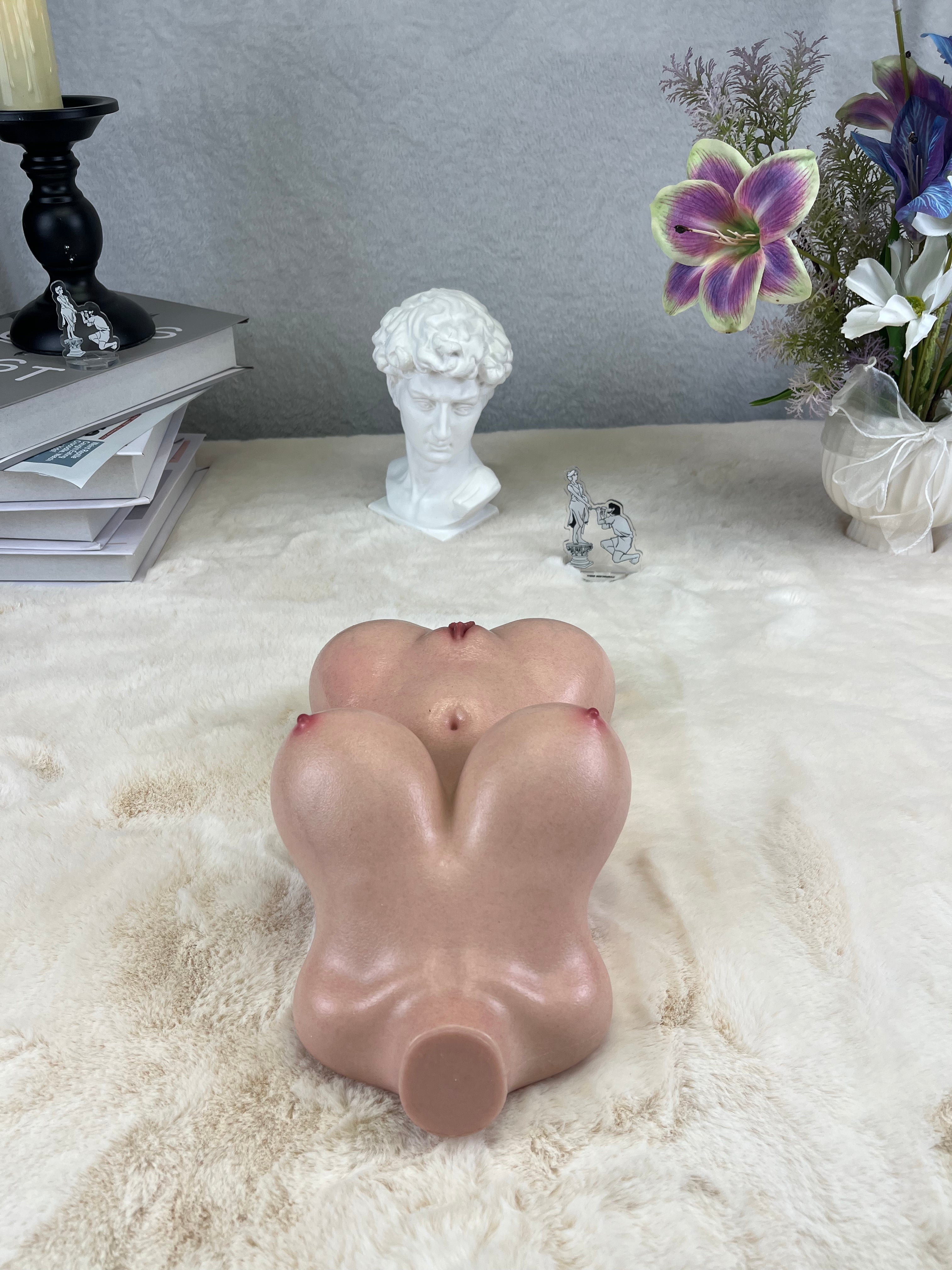 Free Shipping丨2.8kg/6.2lb Platinum Silicone 3-in-1 Mini Half Body Model with Dual Channels & Full Bust – Ultra-Realistic Skin Texture