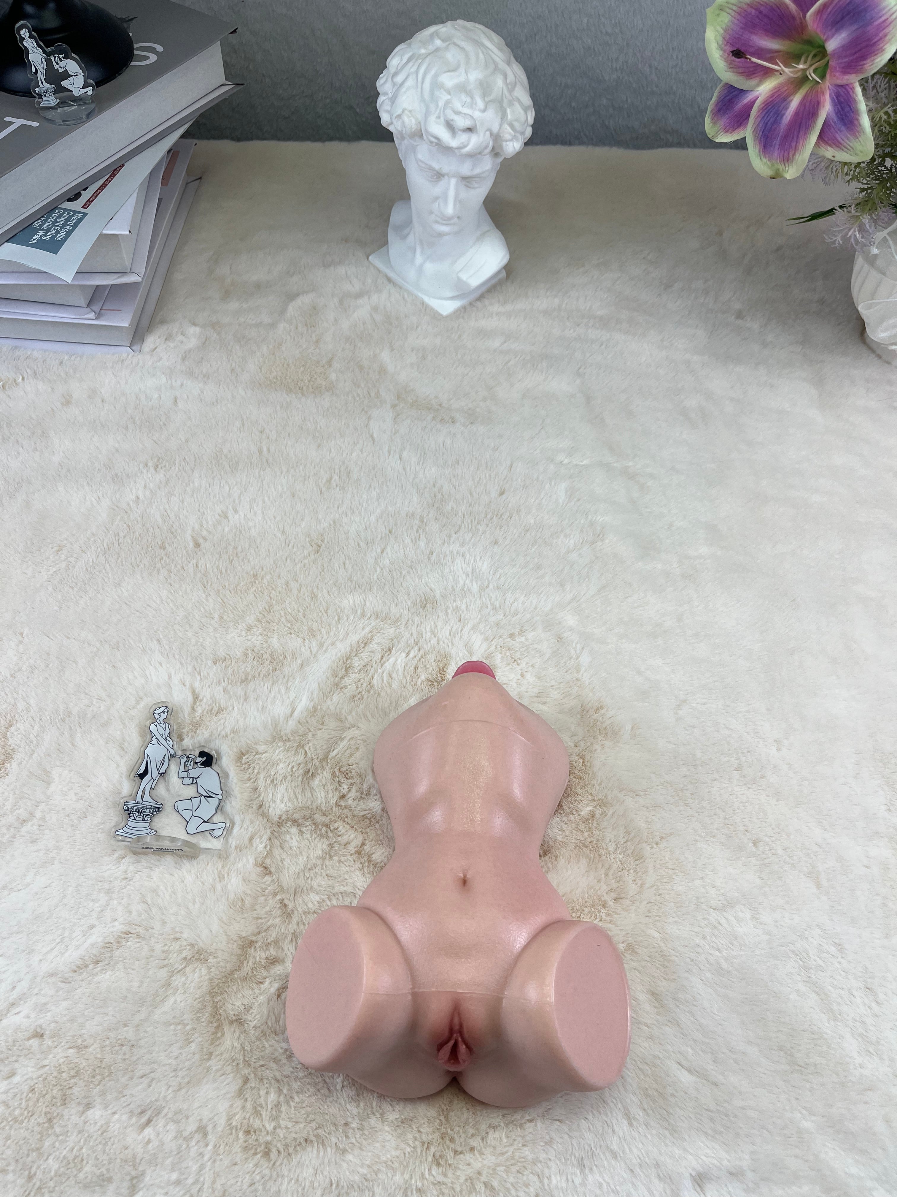 Free Shipping丨1.4kg/3.1lb Platinum Silicone Pocket Pleasure Device with Dual Openings – Ultra-Realistic Skin Texture, Compact & Discreet