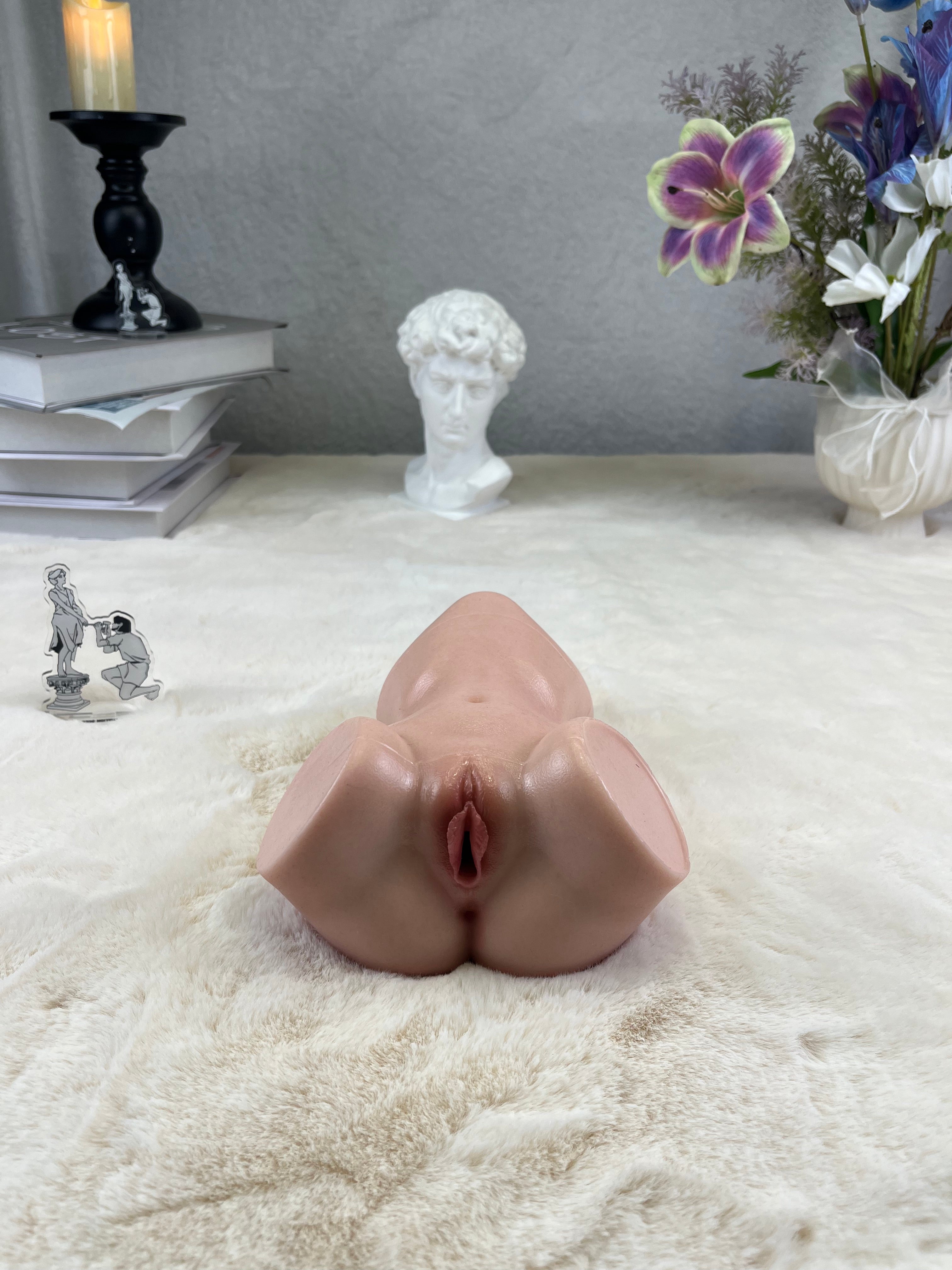 Free Shipping丨1.4kg/3.1lb Platinum Silicone Pocket Pleasure Device with Dual Openings – Ultra-Realistic Skin Texture, Compact & Discreet