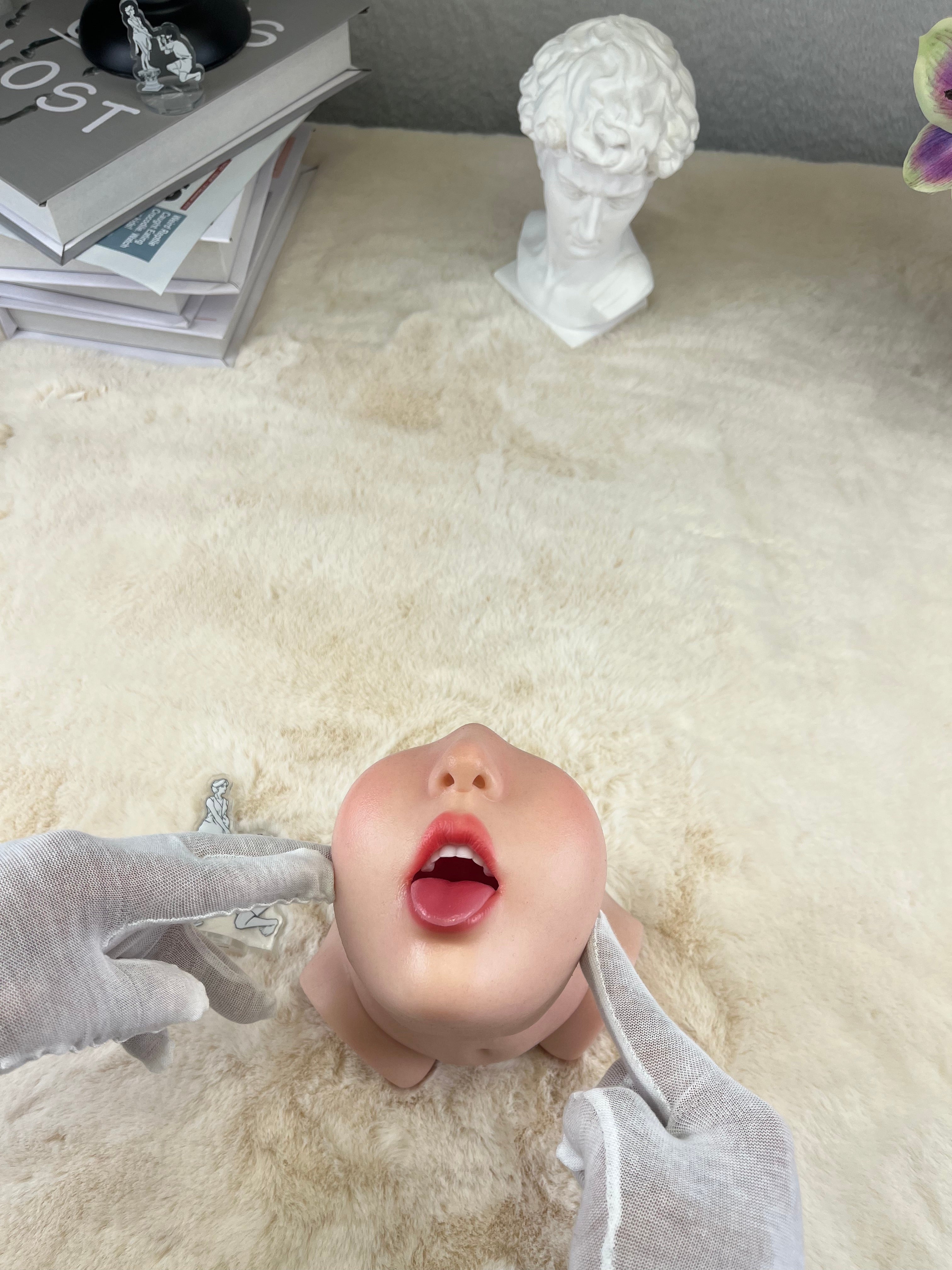 Free Shipping丨1.4kg/3.1lb Platinum Silicone Pocket Pleasure Device with Dual Openings – Ultra-Realistic Skin Texture, Compact & Discreet